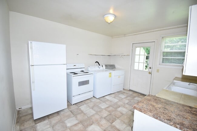 Photo - 986 Woody Hills Dr