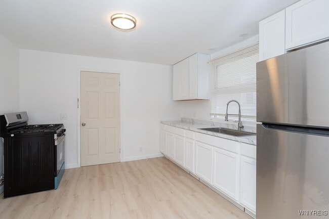 Photo - 109 6th Ave