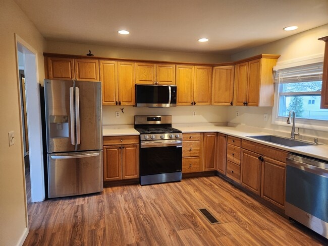 Photo - 118 Barclay Rd