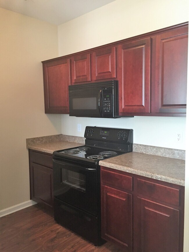 Photo - Morton Grad Apartments