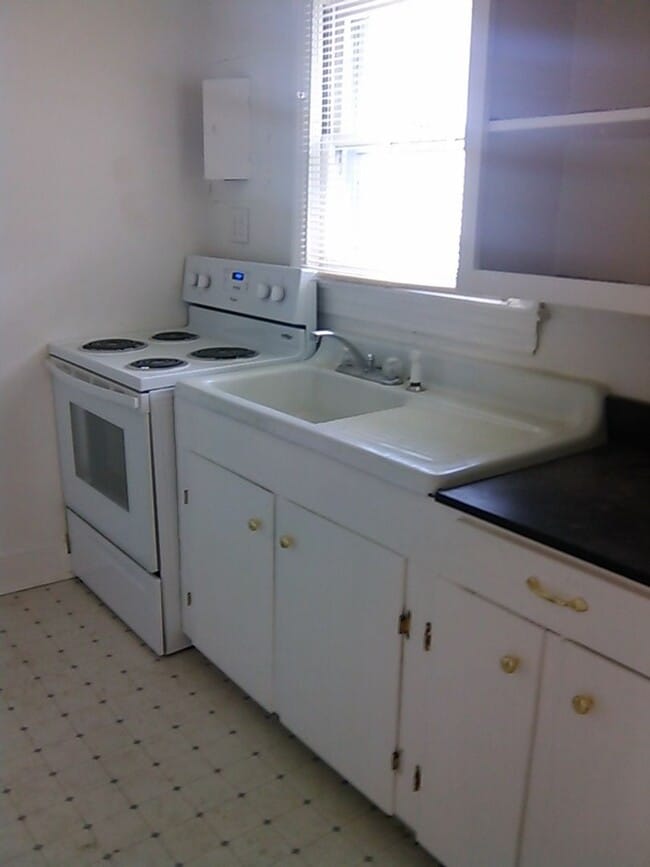 Photo - 120 S Graham St Unit A