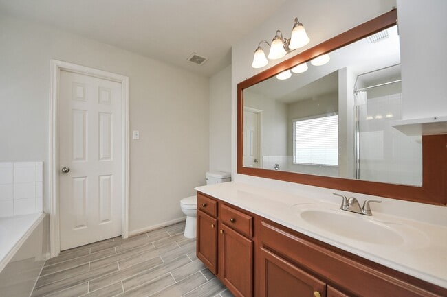 Photo - 21710 Oriole Trail