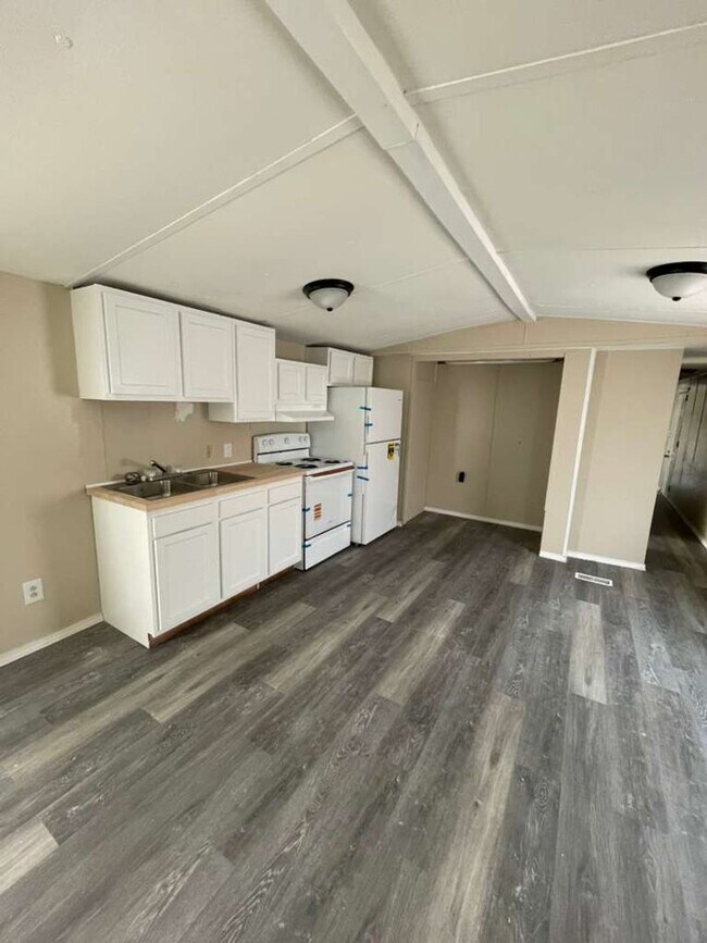 Photo - Eagle Estates Unit #4020