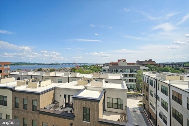 Photo - 925 N Fairfax St Unit 607