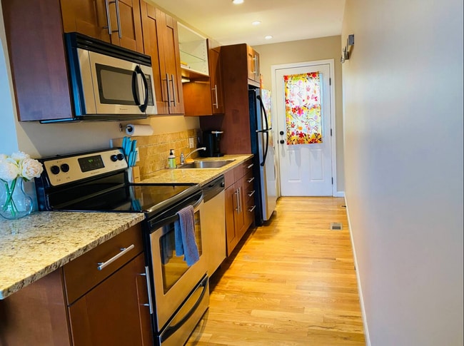 Photo - 3660 N Clay St