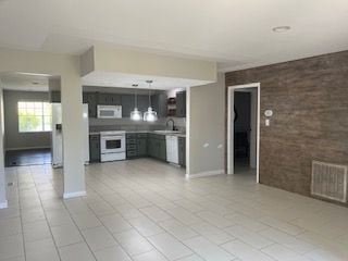 Photo - 68 White Oak Ln