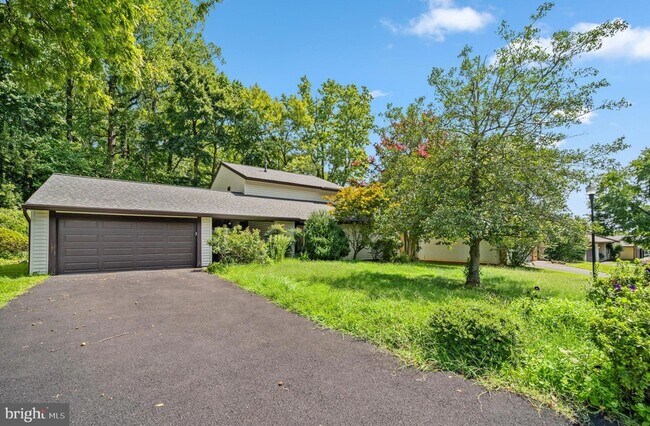 Photo - 225 Penny Ln