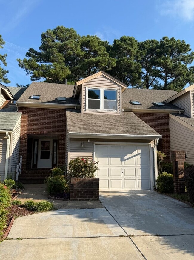 Photo - 502 Kempsville Greens Ct