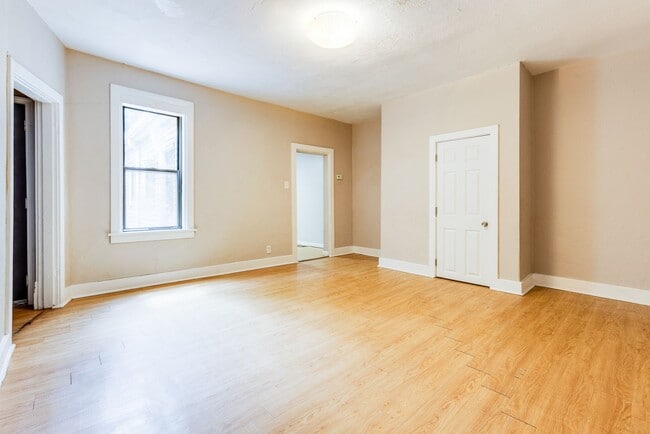 Building Photo - 2318 Leticoe St