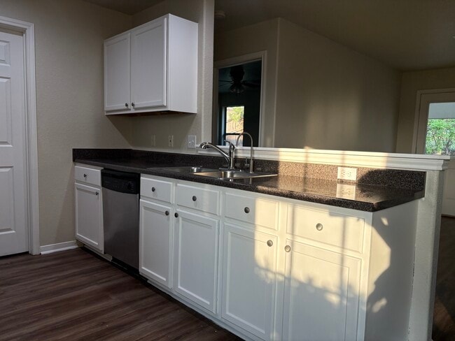 Photo - 711 Jorgette Dr