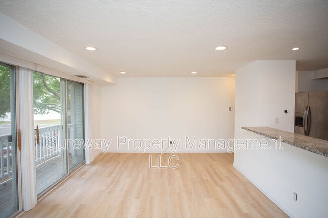 142 Kenwood Dr
