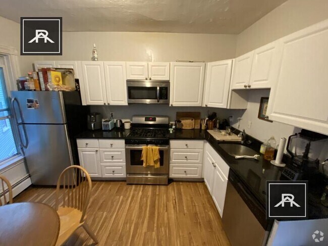 Building Photo - 3 bedroom in Boston MA 02120 Unit 2 Rental