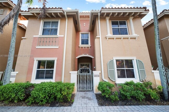 Photo - 4970 White Mangrove Way E