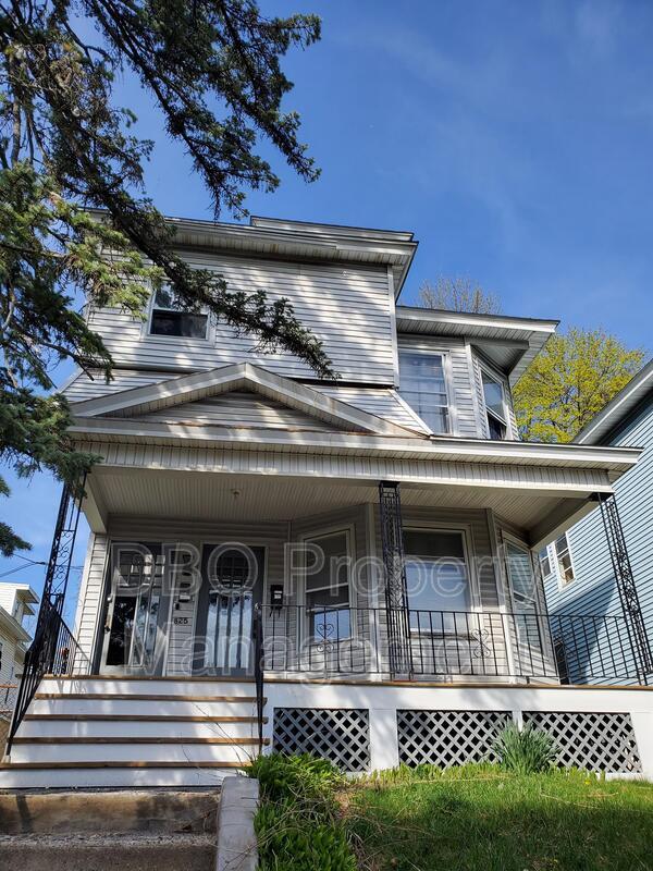 Building Photo - 825 Myrtle Ave Rental