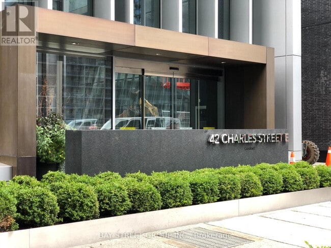 Photo - 42 Charles St E Unité 2103