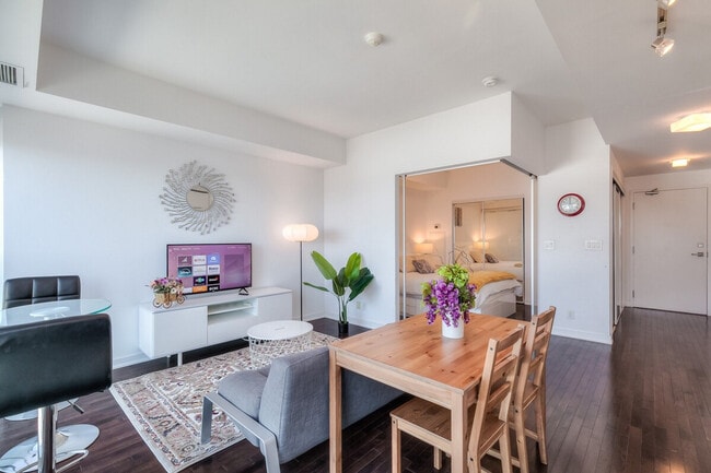 Building Photo - 255 Bremner Blvd Unit SI ID1529222P
