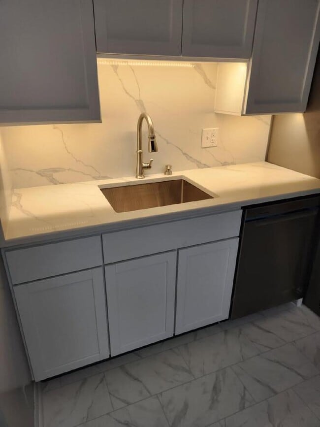 Photo - 114 W Main Ave