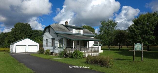 Building Photo - 4729 Carlstrom Rd Rental