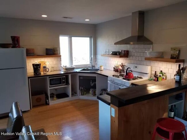 Photo - 501 Cold Brook Rd