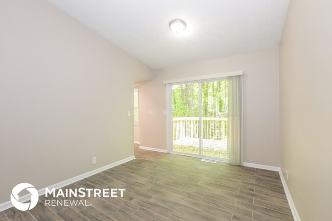 Photo - 1576 Ember Cir SW