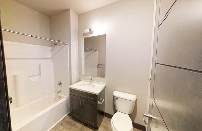 Photo - 209 E University Ave