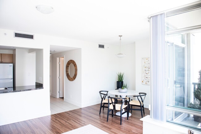 Photo - Bayshore Outlook Unité 2001