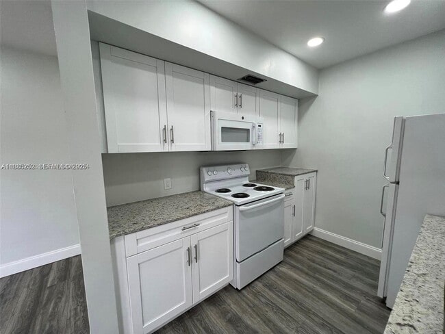 Photo - 245 NE 191st St Unit 3014