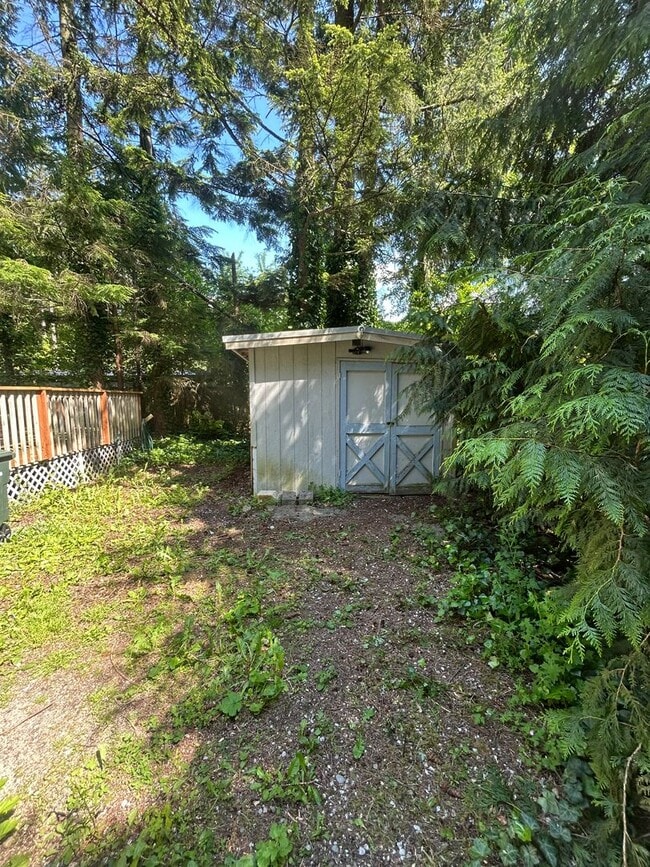 Photo - Two Bedroom Mobile Home for Rent in Maple ...