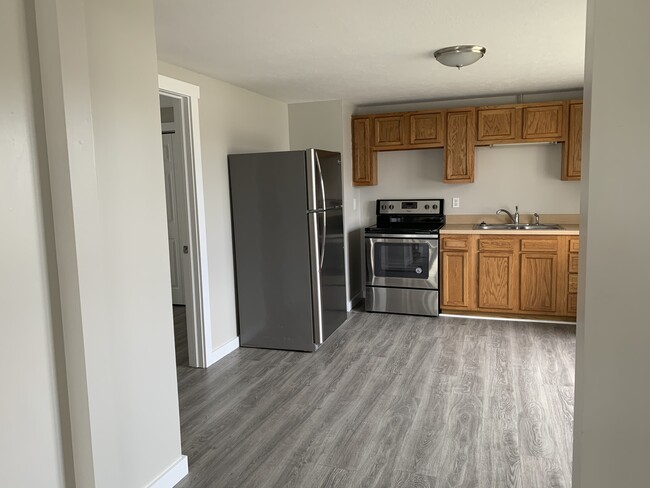 Wadsworth - Main St - Wadsworth - Main St Condo Unit A
