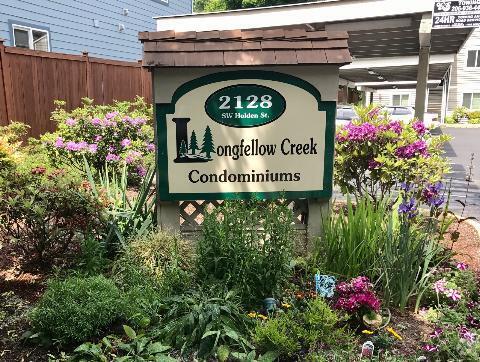 Building Photo - Longfellow Creek Condos