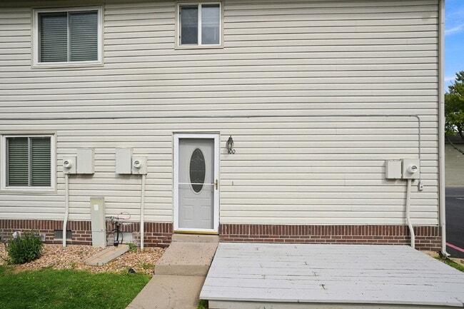 Photo - $1,945.95 with $300 Off the first month's rent, 2 Beds - 1 Bath, Single Family Home in Lakewood w... Unit #100