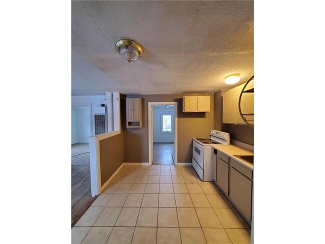 Photo - 8330 Cedar St