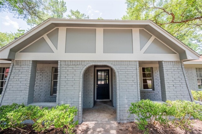 Photo - 201 S Ridgeway Dr