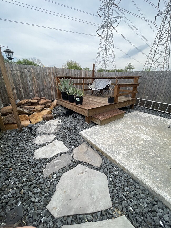 Photo - 7148 Elm Cv