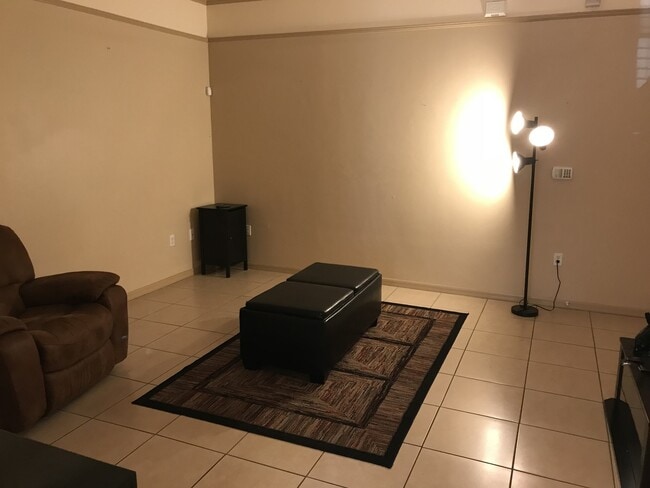 Photo - Saint Charles - Luxury 2 Bedroom, 2 Bathroom Condo