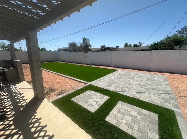 Photo - 111 E Pebble Beach Dr House