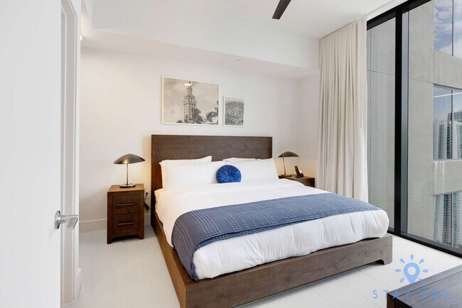 Photo - 601 NE 1st Ave Unit ID1227549P