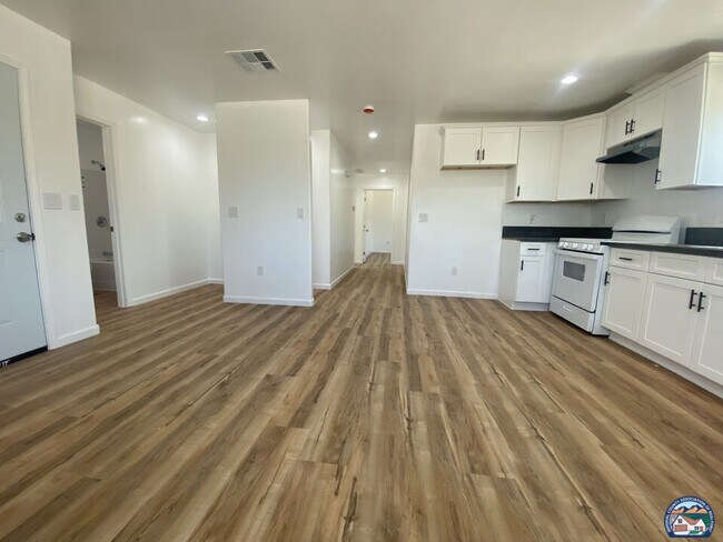 1225 C.N.Perry Ave Unidad 1