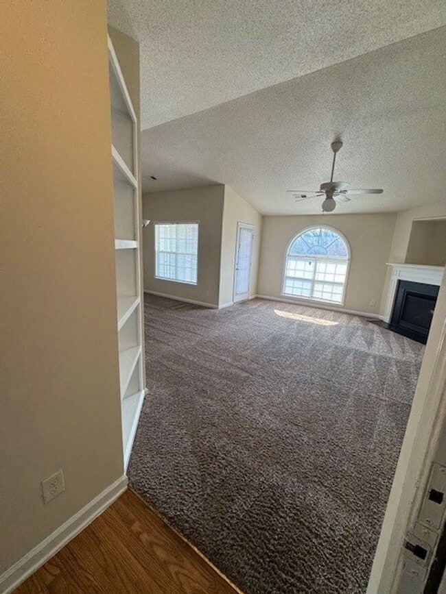 Photo - READY TO MOVE IN! 2 Beds 2 Baths!
