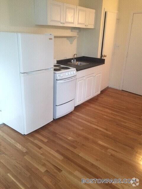 Building Photo - 49 S Huntington Ave Rental