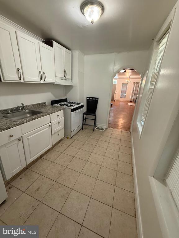 Photo - 1227 W Saratoga St