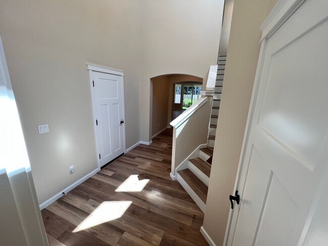 Photo - Stunning 5 bedroom W/Bed & Full Bath on Main Floor