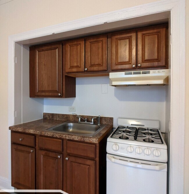 Photo - 3335 W Diversey Ave Unit 336