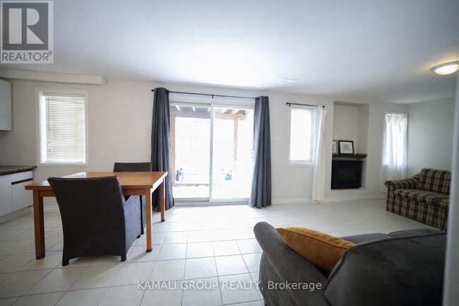 Photo - 149 Silver Maple Rd