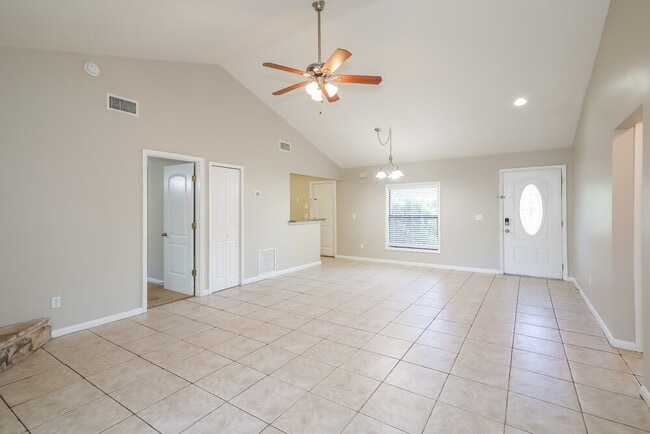 Photo - 3824 Tree Lake Dr
