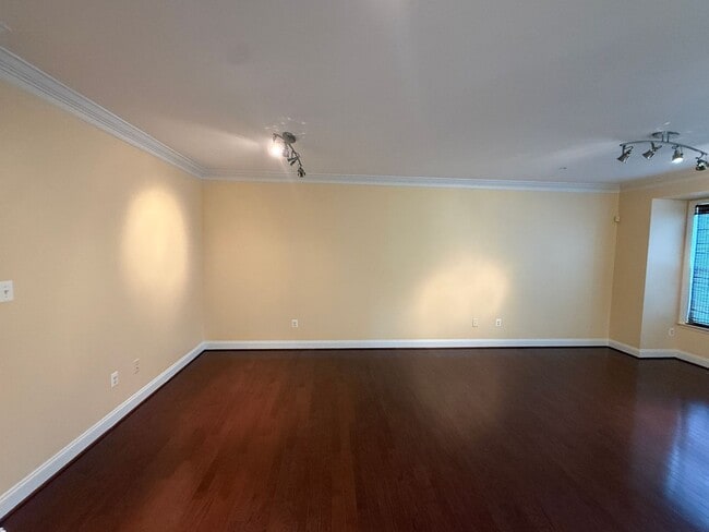 Photo - ACT FAST! 4 Bedroom Townhome in Desirable Gateway Overlook Community!