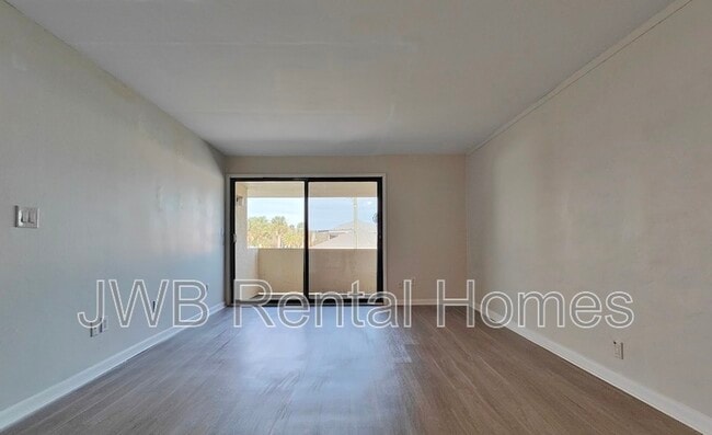 Photo - 1000 3rd St Unit 8C