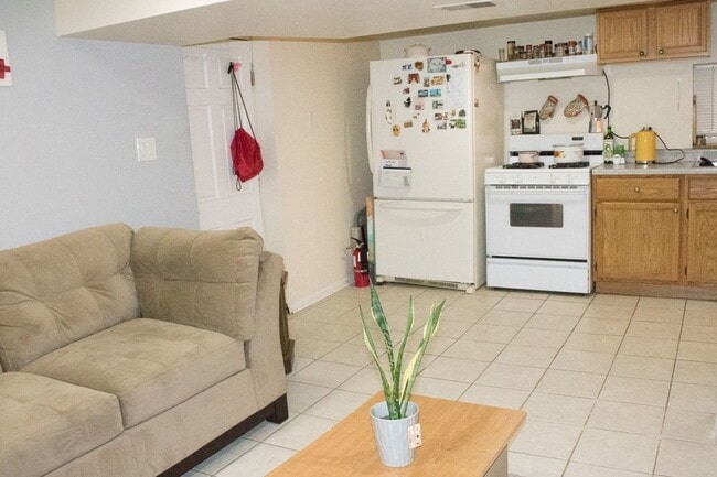 Photo - 6310 W Warwick Ave