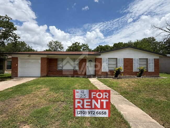 Building Photo - 4511 Diamondhead Dr