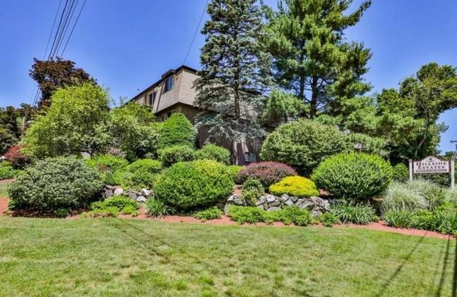 Photo - 3 Silvestri Cir Unidad 12